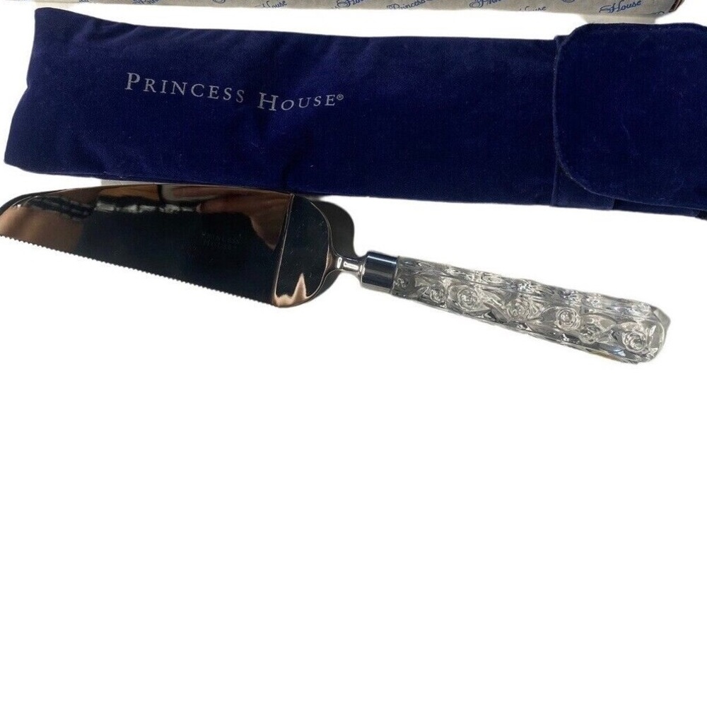PRINCESS HOUSE CRYSTAL CAKE SERVER #079 FANTASIA